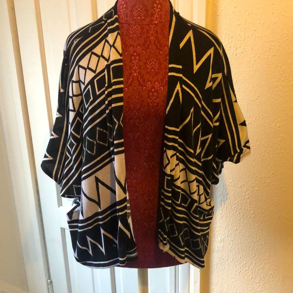 Short Kimono style top